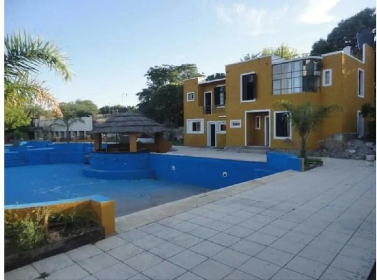 Hotel a restaurar - La Falda
