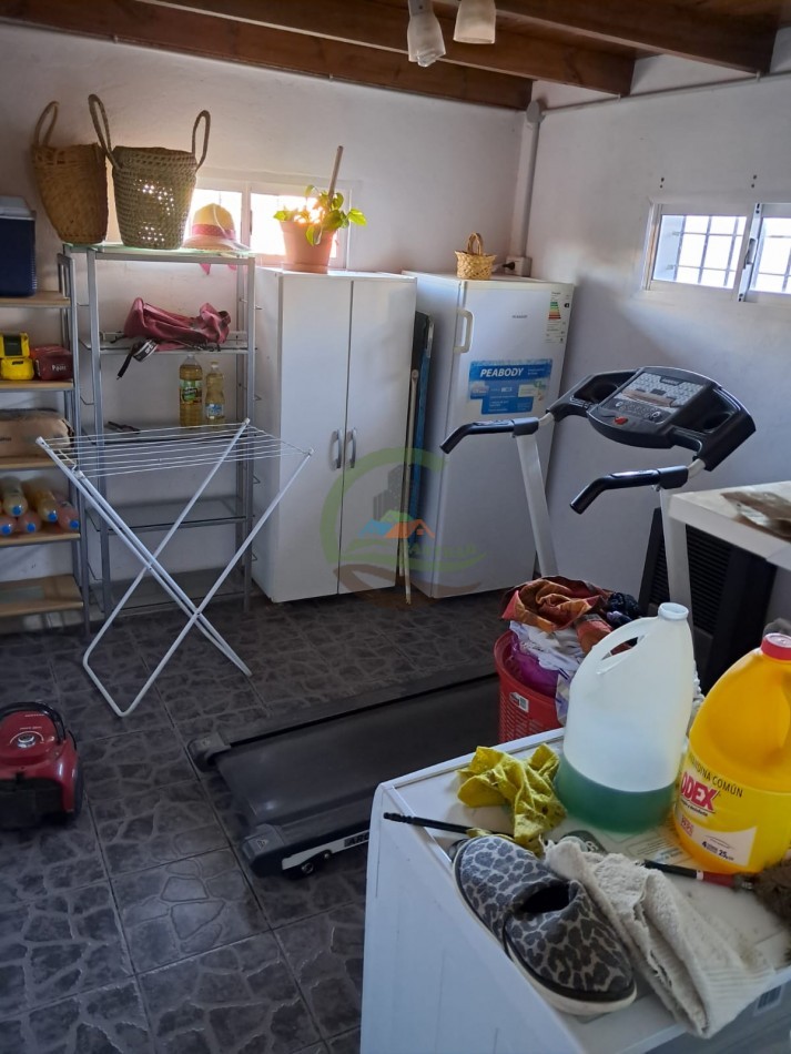 Casa tipo cabaña con pileta - Trelew