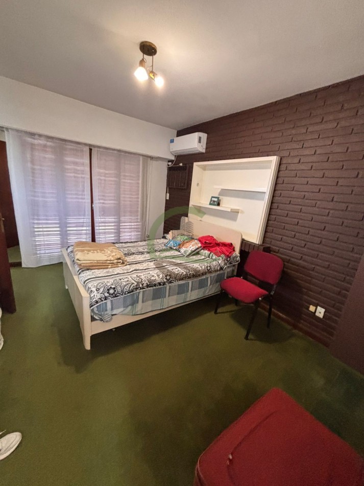 Casa 4 dorm con local - Bolivar