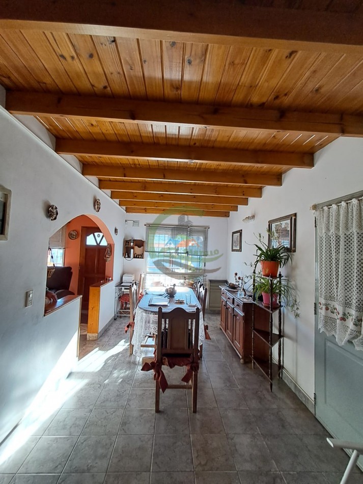 Casa tipo cabaña con pileta - Trelew