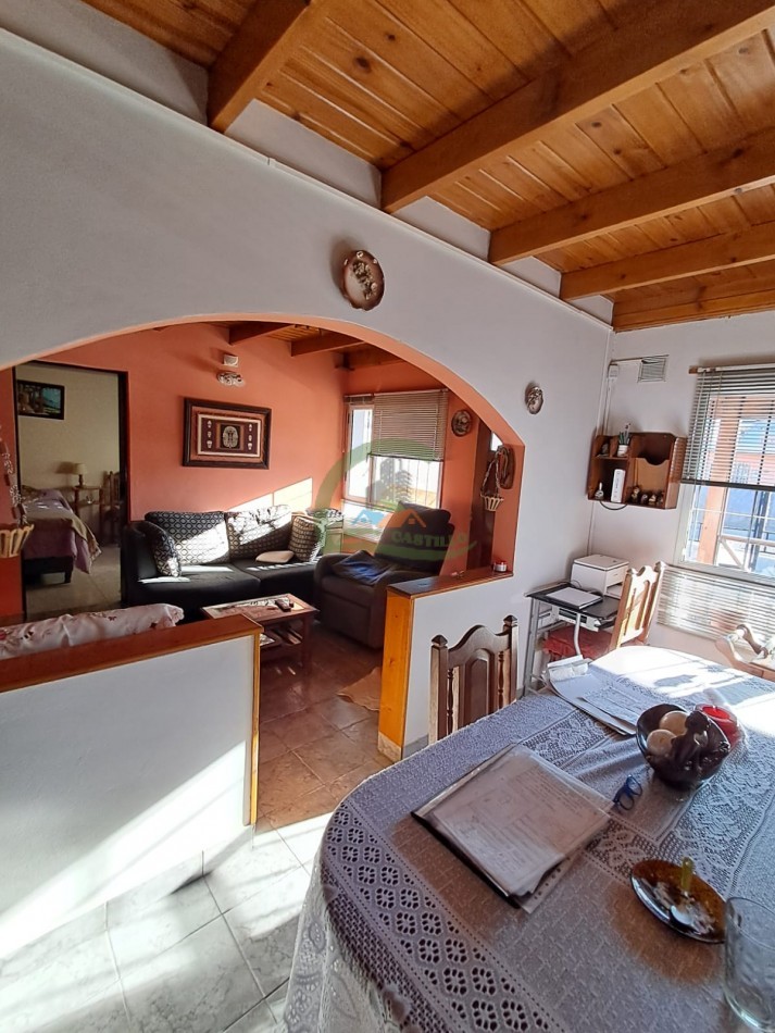 Casa tipo cabaña con pileta - Trelew