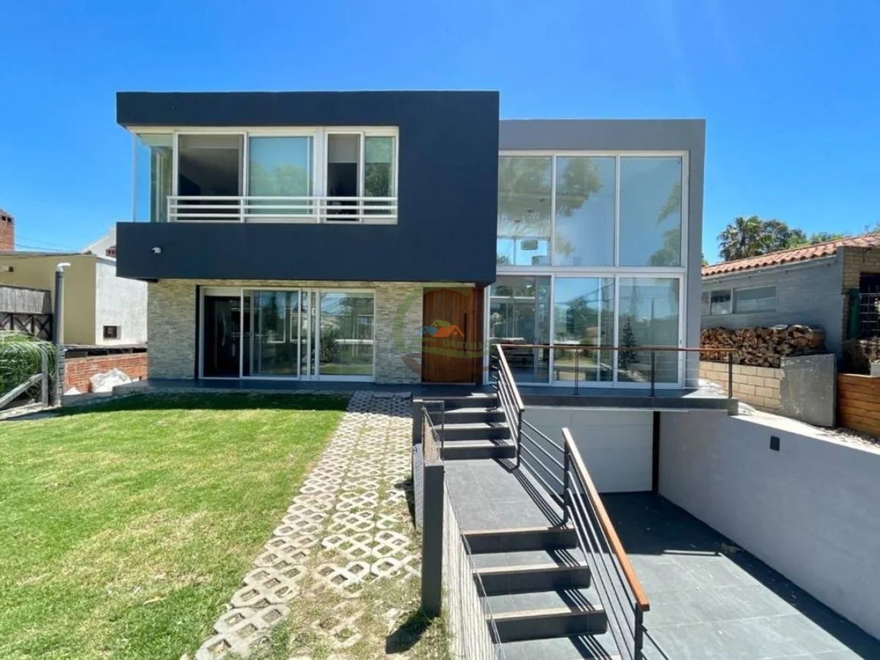 Casa 270m2 - Canelones Uruguay
