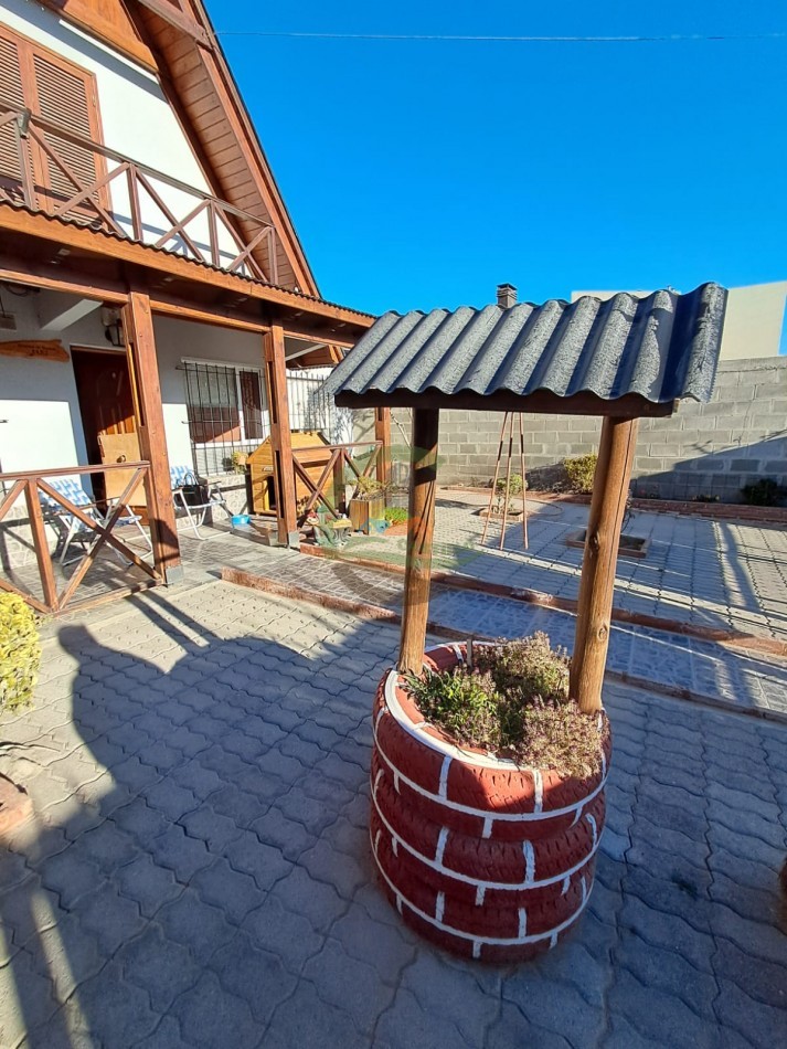 Casa tipo cabaña con pileta - Trelew