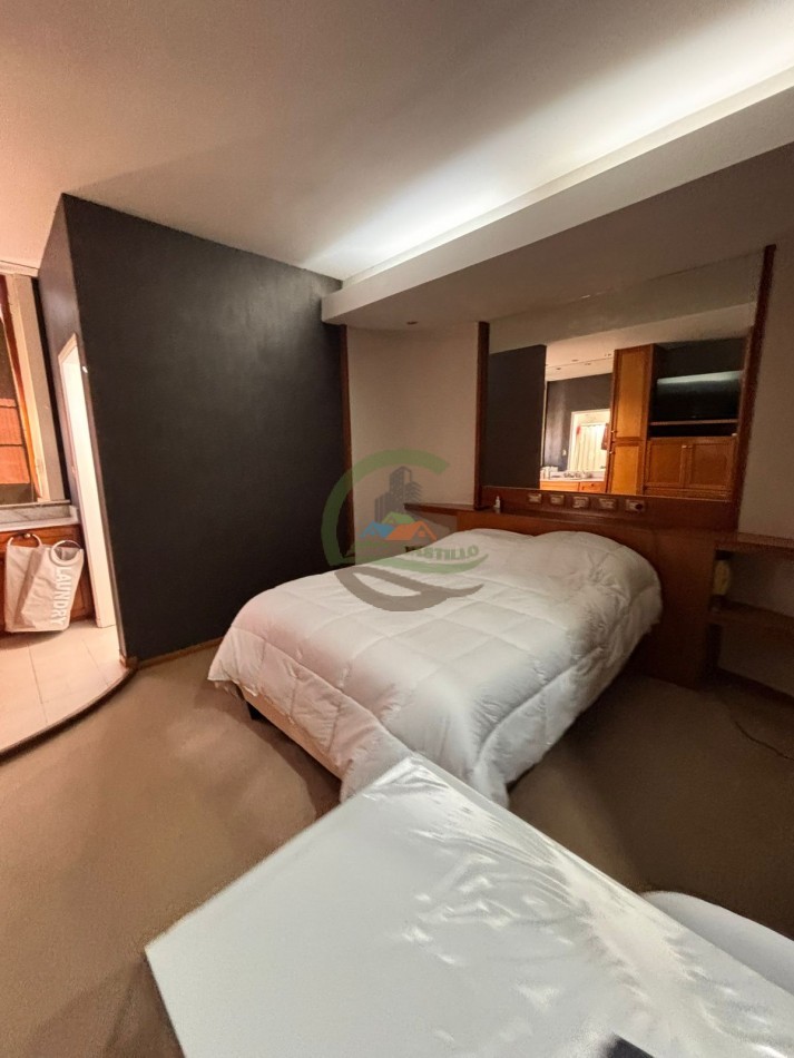 Casa 4 dorm con local - Bolivar