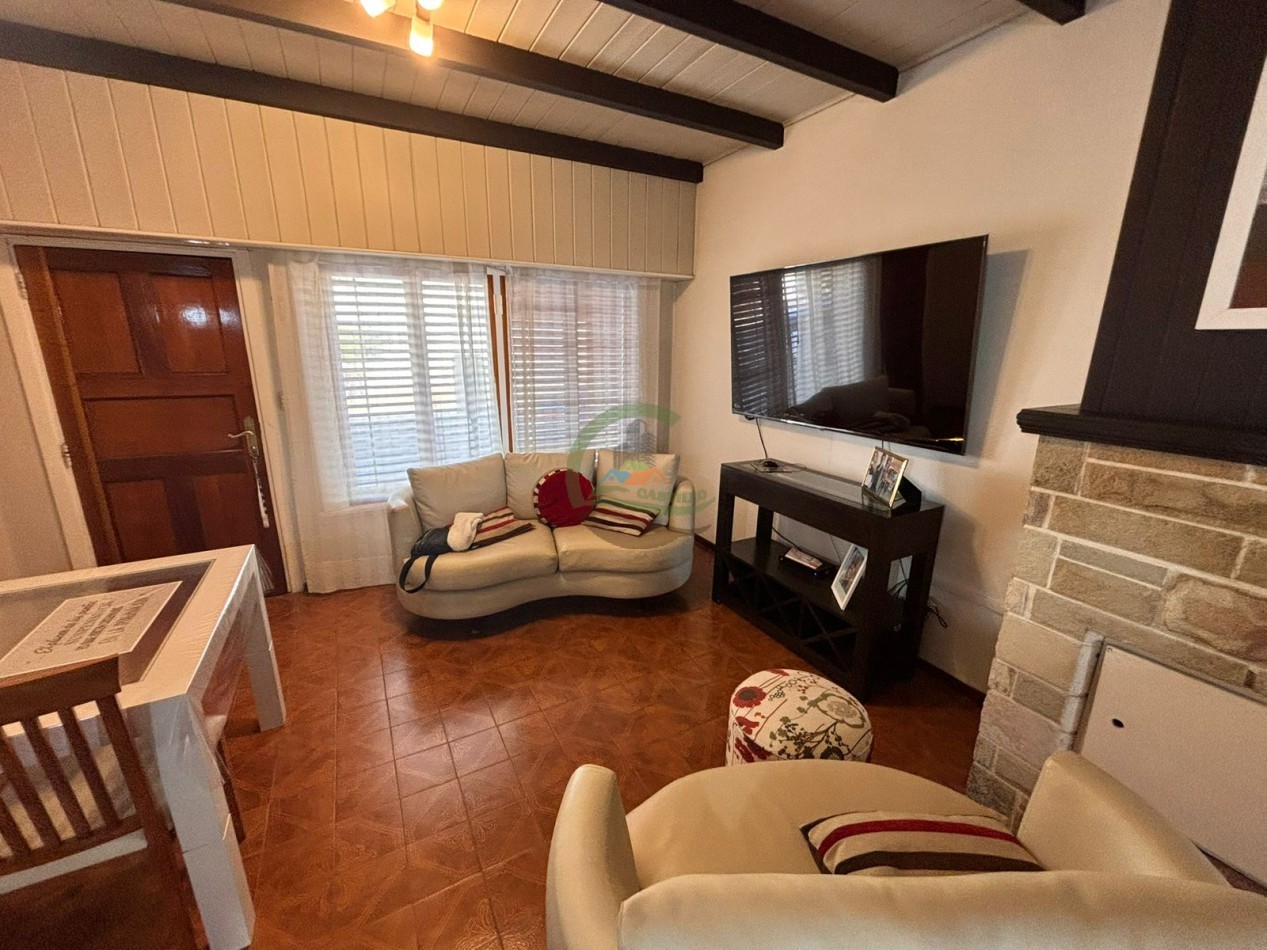 Casa 4 dorm con local - Bolivar
