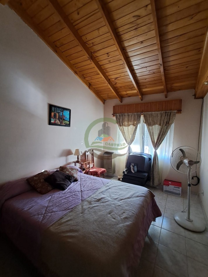 Casa tipo cabaña con pileta - Trelew